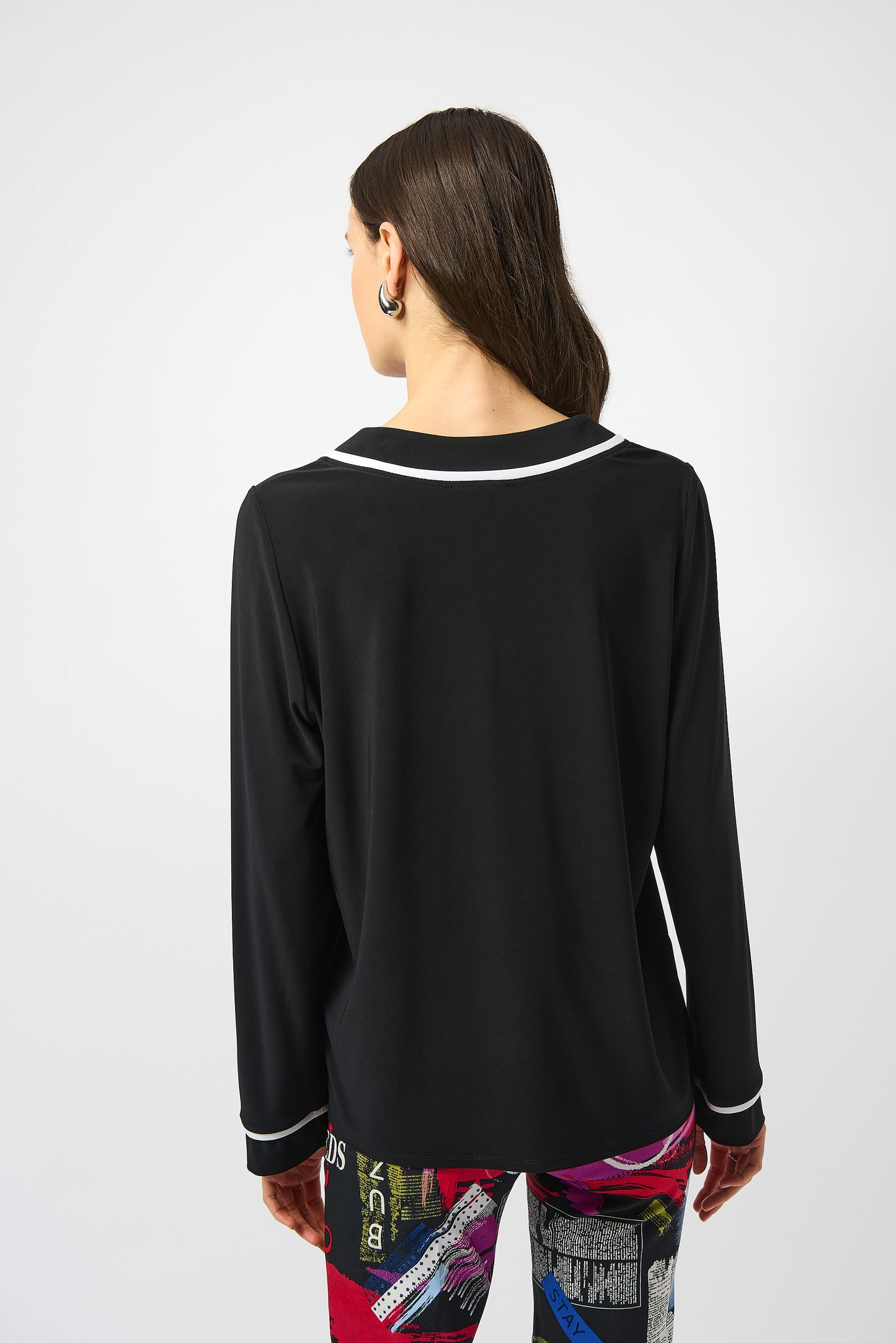 Silky Knit Straight Top With Contrast Detail