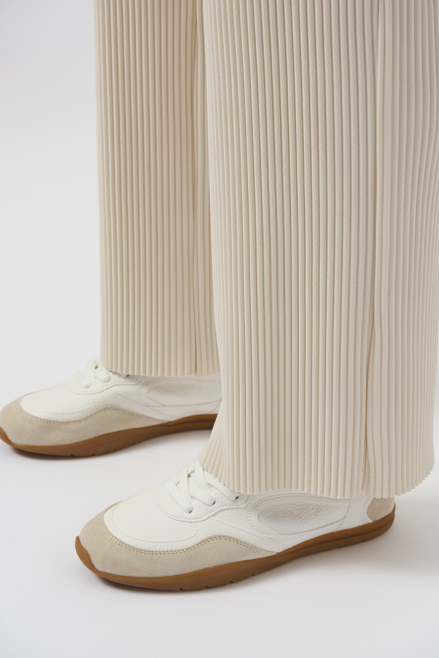 Pleated Scuba Crepe Wide-Leg Pants