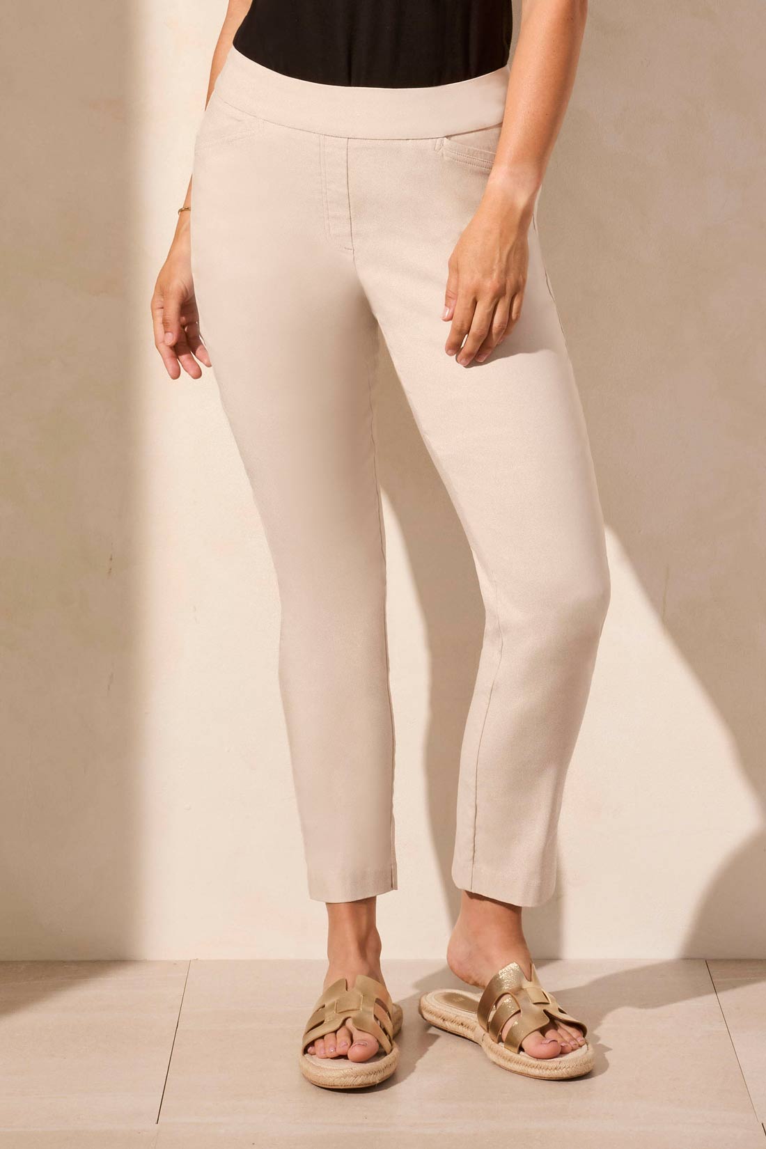 Flatten It® Pull-On Ankle Pant With Back Seam