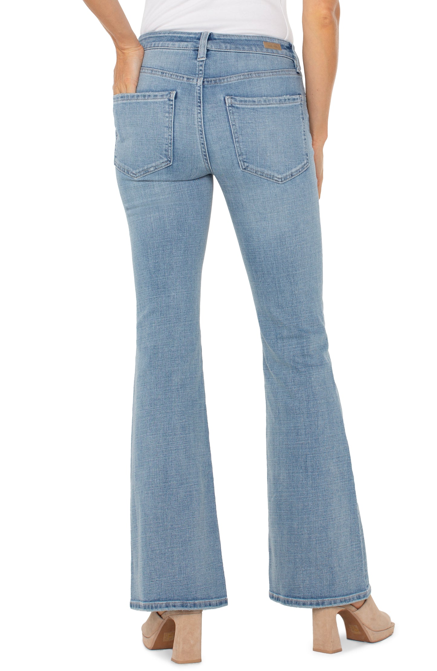 Hannah Flare 32" Jeans