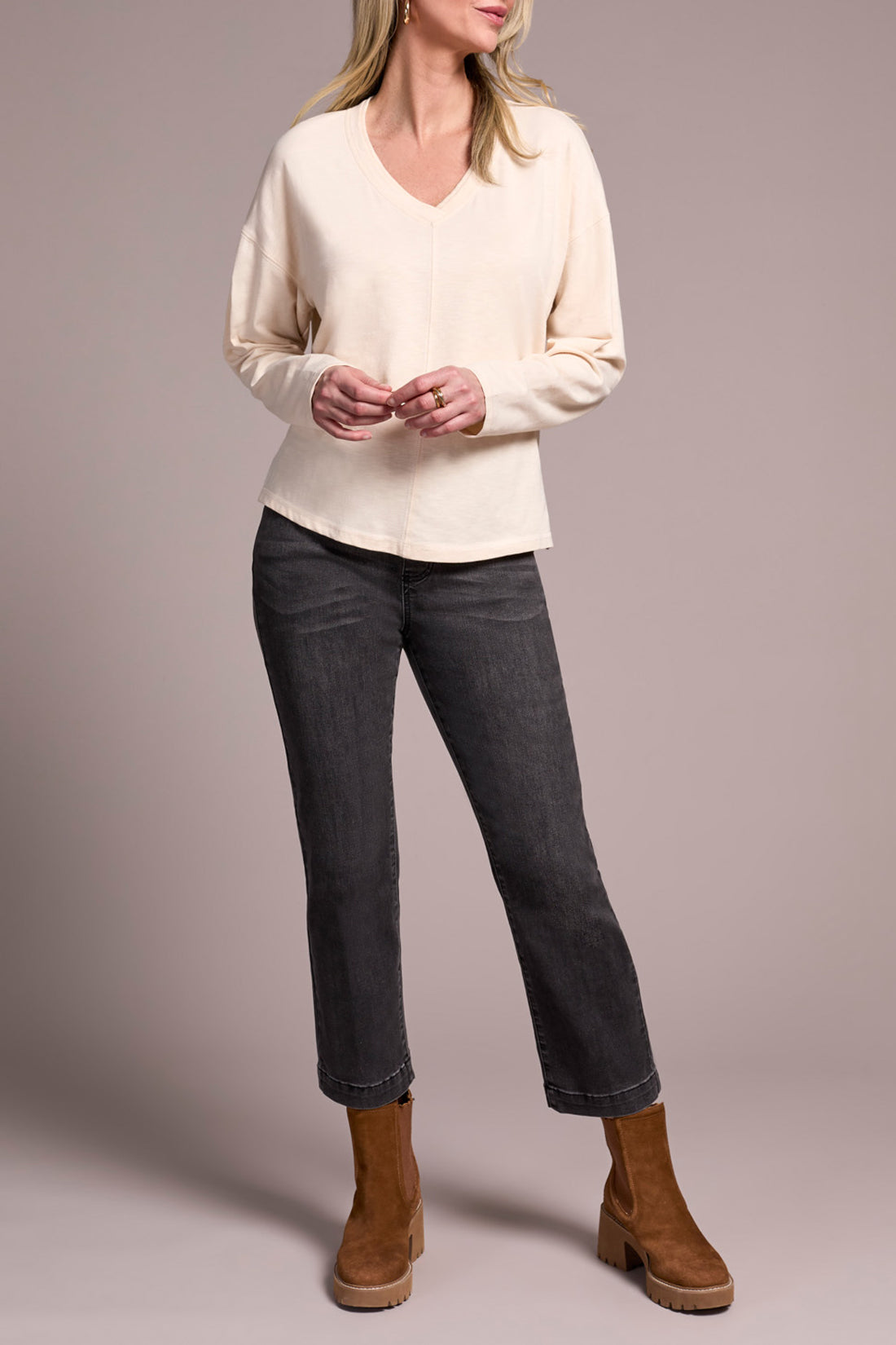 Slub Knit Flatlock V-Neck Top