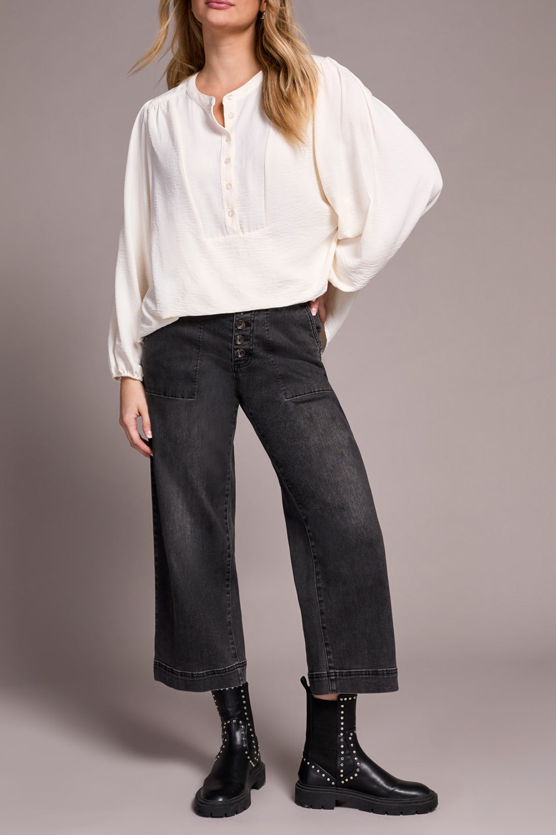 Airflow Long Sleeve Mandarin Collar Blouse