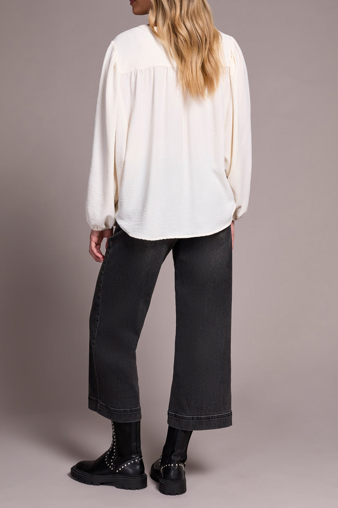 Airflow Long Sleeve Mandarin Collar Blouse